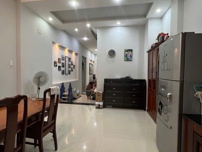Oto ngủ trong nhà, giáp bình thạnh- giáp phạm văn đồng- khu dân cư sầm uất 1