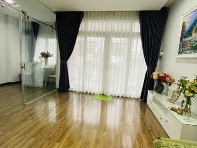 Cần bán nhà đẹp mặt tiền nguyễn hữu huân, tân tiến, tp nha trang.  dt: 137,62m   giá: 18tỷ1 1