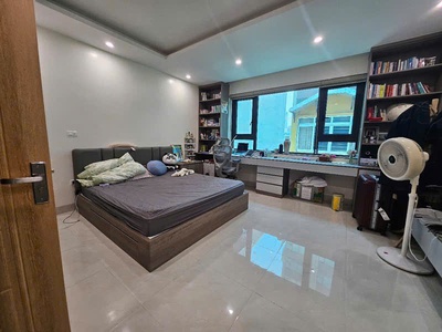 Cực hiếm ngõ 95 chùa bộc ô tô tránh 2 thoáng ở vip, thông số vàng 77m, giá 21 tỷ. 2
