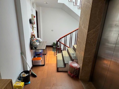 Bán nhà láng hạ  ô tô vào nhà   kinh doanh   ngõ thông   dân trí cao 39m nhỉnh 19 tỷ 1