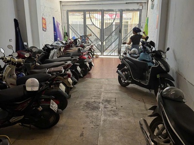 Bán nhà láng hạ  ô tô vào nhà   kinh doanh   ngõ thông   dân trí cao 39m nhỉnh 19 tỷ 4