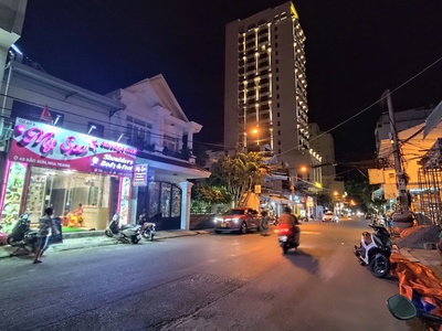 Bán nhà mặt tiền cách biển 220m ngang 5m p. vĩnh hải nha trang 0