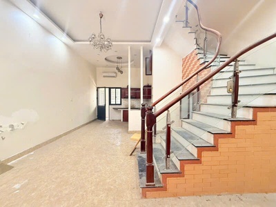 Trung tâm Ba Đình 56m2 x Mặt tiền rộng 6M - Ô tô vào nhà - 2 thoáng trước sau - Ngõ to, thoáng sáng. 1