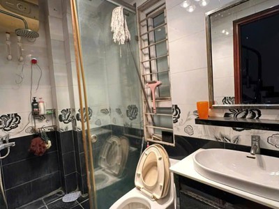 Chính chủ cho thuê nhà 5 tầng ngõ ô tô 16 Xã Đàn Đống Đa 2