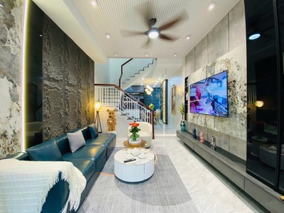  Bán nhà đẹp Hải Châu - 3 Tầng - Full Nội thất - Gần Cầu Rồng - Kiệt Xe tải - Chỉ 5.35 tỷ 0