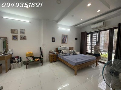 Nhà hxh 93m2 3tầng 6pn ngang 7m shr hoàn thành công việc đủ giá 11tỷ 0