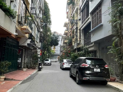 Tài chính 18 tỷ mà tậu được căn nhà mặt ngõ, ô tô tránh, gần trường tốt, em hà có căn này dành 0