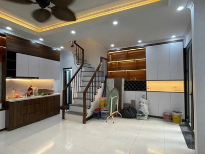 Tài chính hơn 9.8 tỷ mà tậu được căn nhà mặt ngõ to, vài bước chân ra mặt hồ tây,  em hà có căn này 1