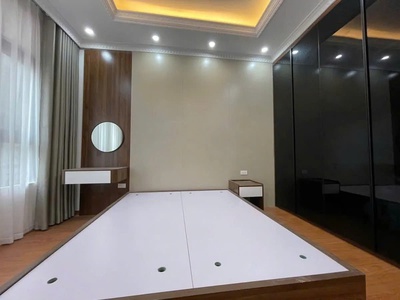Tài chính hơn 9.8 tỷ mà tậu được căn nhà mặt ngõ to, vài bước chân ra mặt hồ tây,  em hà có căn này 3