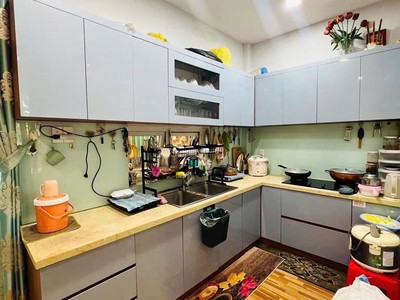 Xíu 8 tỷ- bán gấp xuất cảnh   nhà hẻm xh gần ngả 4 trần hưng đạo 52m 3tầng 1