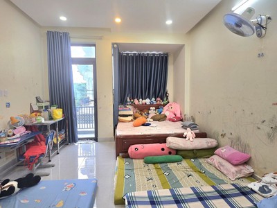 Bán nhà 4 tầng linh đông thủ đức, 52m , hẻm nhựa thông, giá 6.4 tỷ  còn thương lượng 4