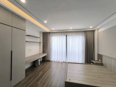 Bán nhà phố trạm 38m2 6t, mt 4.8m, 4 chỗ vào nhà, hàng xóm aeon long biên 9.99 tỷ 3