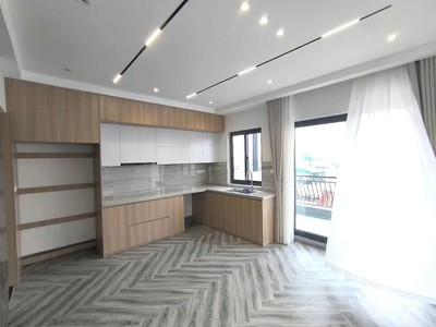 Bán nhà phố trạm 38m2 6t, mt 4.8m, 4 chỗ vào nhà, hàng xóm aeon long biên 9.99 tỷ 1