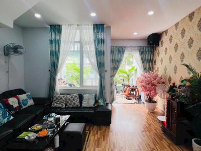 Xíu 8 tỷ- bán gấp xuất cảnh   nhà hẻm xh gần ngả 4 trần hưng đạo 52m 3tầng 4