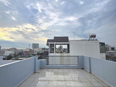 Bán nhà 4 tầng linh đông thủ đức, 52m , hẻm nhựa thông, giá 6.4 tỷ  còn thương lượng 3