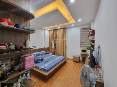 Bán nhà đội cấn 50m2 mặt tiền 5m, đầu tư xây ccmn, giá bán 5,3 tỷ gần phố 1