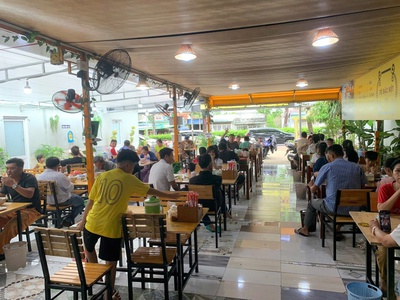 Do chuyển đổi công việc không có thời gian quản lí quán cần sang quán bún bò huế đông ba 1