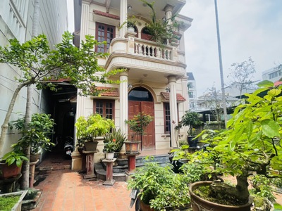Bán nhà ngọc thụy 45 tỷ 180m mặt đường lớn ô tô tránh,kinh doanh long biên 1