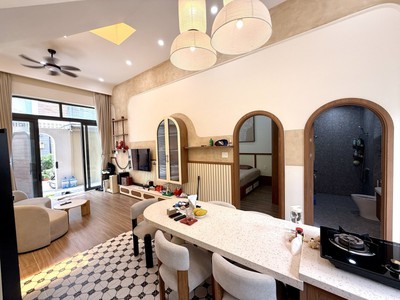 Bán nhà 93m , 2 tầng, 3pn, 4wc, 8.8 tỷ, thủ đức, cây keo 0