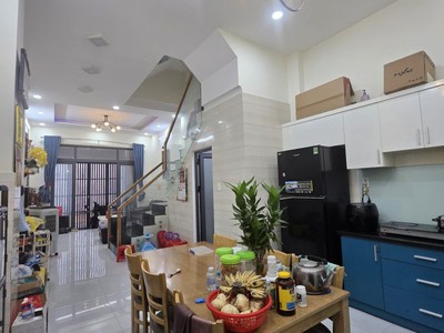 Bán nhà 4 tầng linh đông thủ đức, 52m , hẻm nhựa thông, giá 6.4 tỷ  còn thương lượng 2