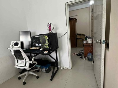 Do phải chuyển đi chỗ khác nên mình cần nhượng lại phòng địa chỉ: 7 ngõ 13 yên hoà cầu giấy 1