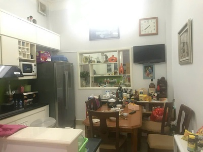 Bán nhà riêng   ngõ phố lương đình của   trung tâm đống đa giá chỉ 11,5 tỷ, 46 m2, view đẹp , nhiều 2