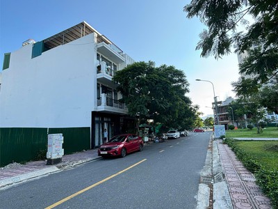 Chuyên kđt hà quang 1-hàng hiếm lô góc siêu đẹp đối diện công viên kđt hà quang 1-đầu tư cực tốt 2