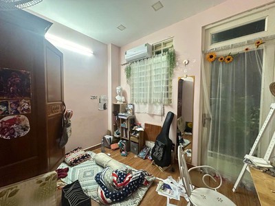 Chính chủ   nhà đẹp 4 tầng   hẻm     q12,sổ hồng riêng   pháp lý chuẩn   dọn vào ở ngay 1