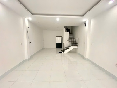 Bán nhà 3 tầng, 52m , 3pn, 3wc, q.9, 4.75  tỷ, sổ hồng 2