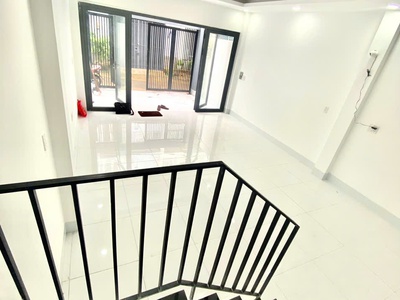 Bán nhà 3 tầng, 52m , 3pn, 3wc, q.9, 4.75  tỷ, sổ hồng 1