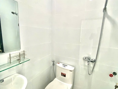 Bán nhà 3 tầng, 52m , 3pn, 3wc, q.9, 4.75  tỷ, sổ hồng 4