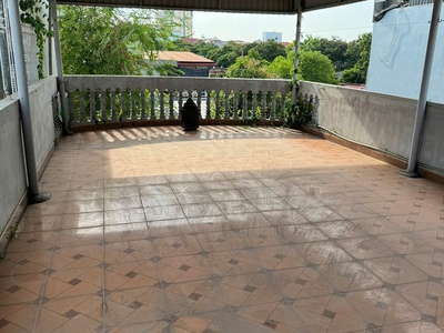 Cho thuê nhà riêng full đồ Phụng Pháp , Văn Cao . Gia đình ở lâu dài ok 0