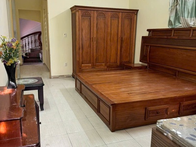Cho thuê nhà riêng full đồ Phụng Pháp , Văn Cao . Gia đình ở lâu dài ok 3
