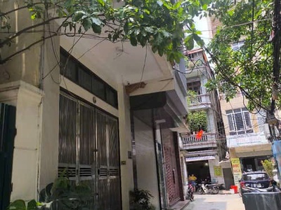 Bán nhà phố phương maii,ngõ rộng ,nông,oto đỗ cửa,xung quanh nhiều tiện ích,gần bệnh viện bạch 1