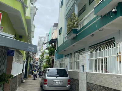 Nhà đẹp trung tâm quận 1 - 66m2 - 4 tầng oto đậu cửa , 0