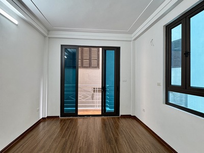 Nhà đẹp   nguyễn đức cảnh 5 tầng 30m2 lô góc   2 mặt thoáng   cách ô tô 1 nhà giá 6 tỷ 3