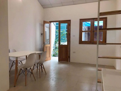 Cần bán 35,5m2 nhà C4, tổ 1 Phúc Lợi. Cách 30m ra đường Đê Vàng, ô tô đỗ tránh thoải mái 6