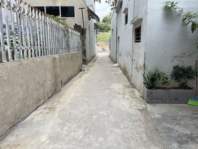 Cần bán 35,5m2 nhà C4, tổ 1 Phúc Lợi. Cách 30m ra đường Đê Vàng, ô tô đỗ tránh thoải mái 10