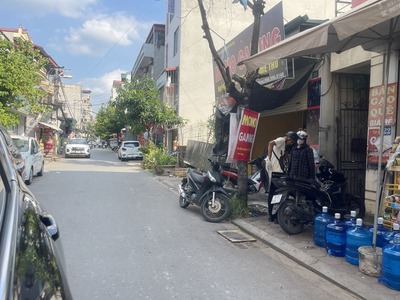 Cần bán 35,5m2 nhà C4, tổ 1 Phúc Lợi. Cách 30m ra đường Đê Vàng, ô tô đỗ tránh thoải mái 0
