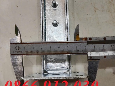 Pat   Bas  đỡ bảng trượt, ke đỡ bảng trượt 1