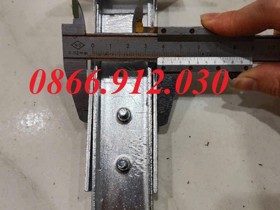 Pat   Bas  đỡ bảng trượt, ke đỡ bảng trượt 4