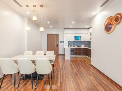 Chủ cần tiền bán gấp căn hộ Golden Palm 21 lê văn lương 135m2 3 ngủ full đồ,giá rẻ 3