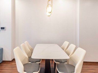 Chủ cần tiền bán gấp căn hộ Golden Palm 21 lê văn lương 135m2 3 ngủ full đồ,giá rẻ 6