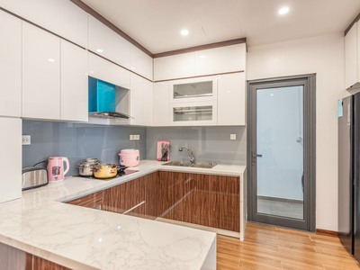 Chủ cần tiền bán gấp căn hộ Golden Palm 21 lê văn lương 135m2 3 ngủ full đồ,giá rẻ 7