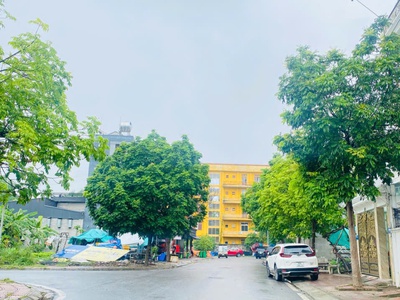 Bán đất phân lô cạnh bệnh viện đa khoa Tỉnh Vĩnh Phúc. Giá chỉ 5,7 tỷ Hướng Đông 3
