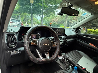 Kia Sonet Premium 1.5 5