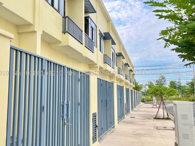 Sở hữu nhà phố hoàn thiện mặt ngoài   Thanh toán nhẹ nhàng chỉ với 360 triệu - Trảng Bàng, Tây Ninh. 0