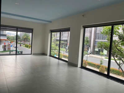 Cho thuê mặt bằng ở phú thuận- quận 7    kế bên khu căn hộ riverside 2