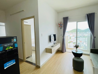 Chính chủ cần bán căn thương mại chung cư hoàng quân  - - giá 1tỷ750   bao thuế phí sang tên 1