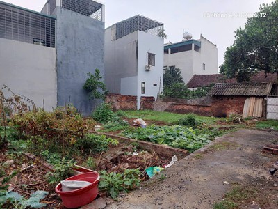 Chủ cần bán 62m2, mt5m, 3.9 tỷ, nam hồng, đông anh, gần đường lớn. 2